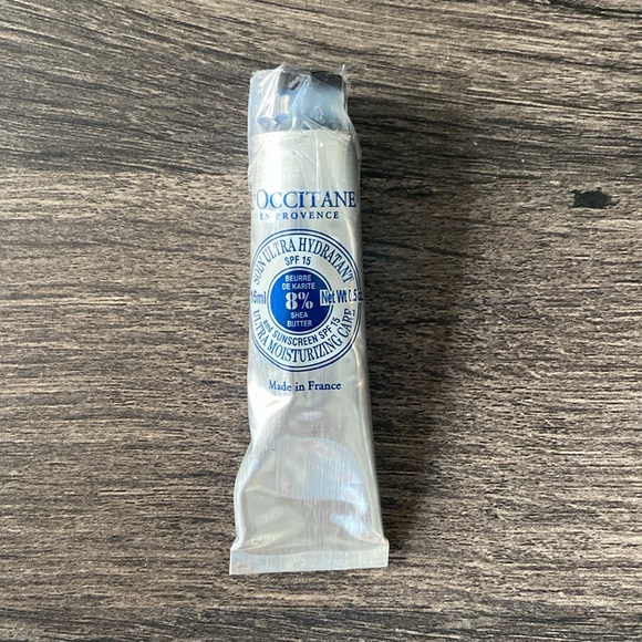 L’OCCITANE Travel Set - Picture 2 of 9